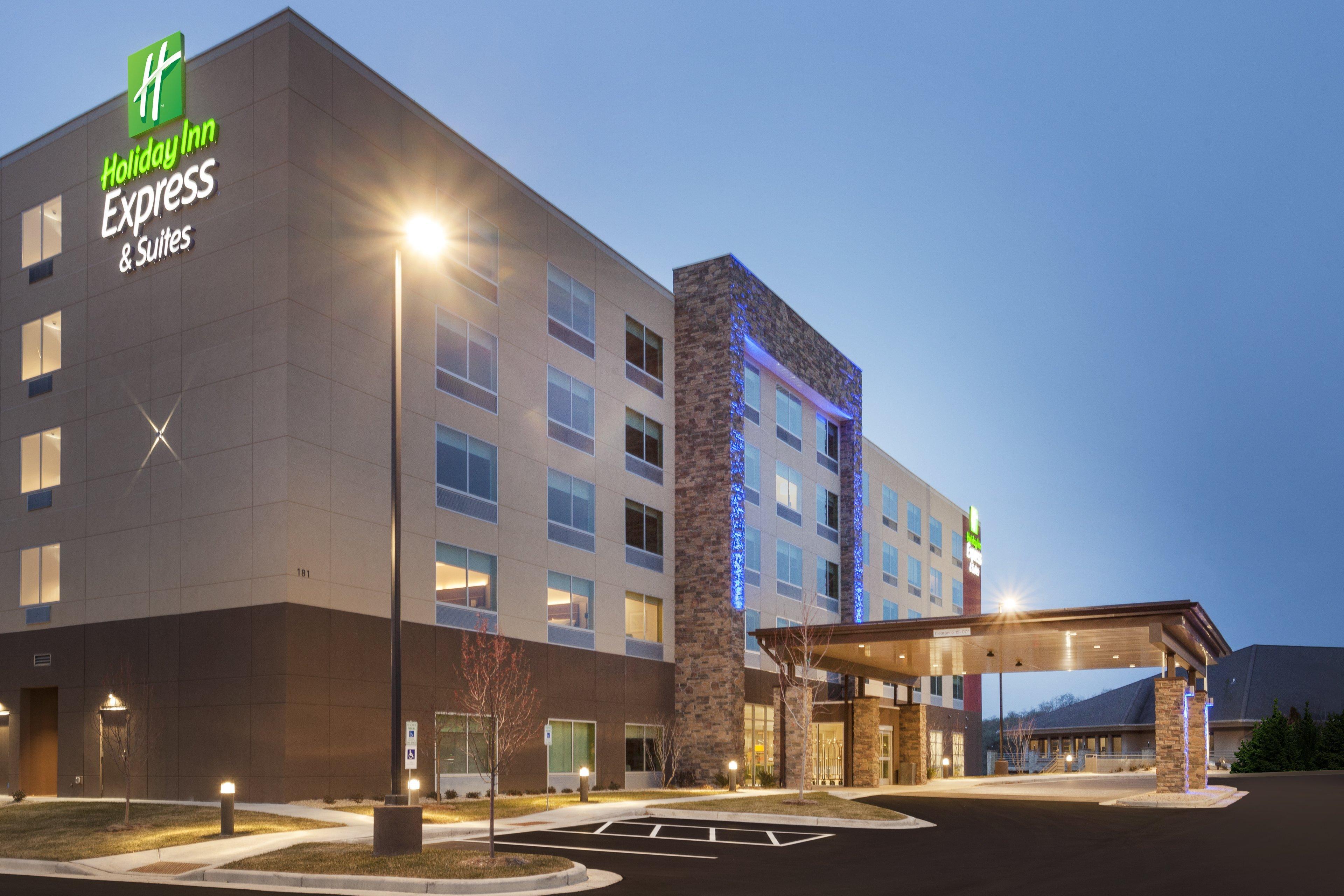 Holiday Inn Express & Suites - Hudson I-94 By Ihg Bagian luar foto